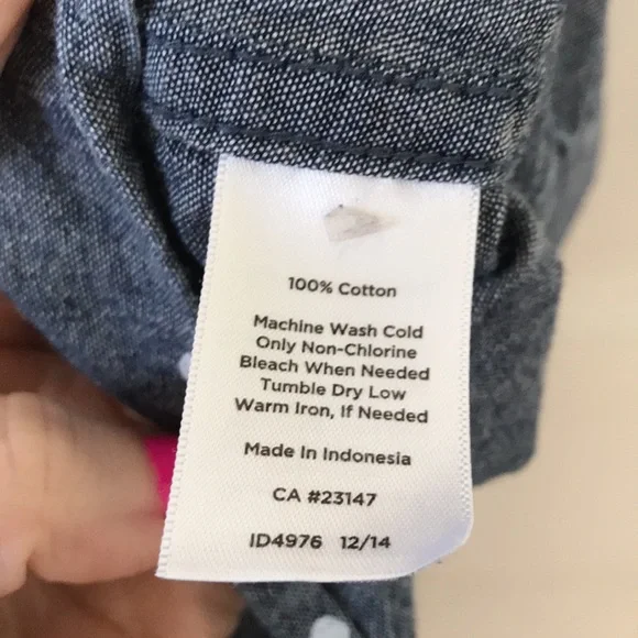 Talbots denim polka dot sleeveless button up blouse - Picture 9 of 9